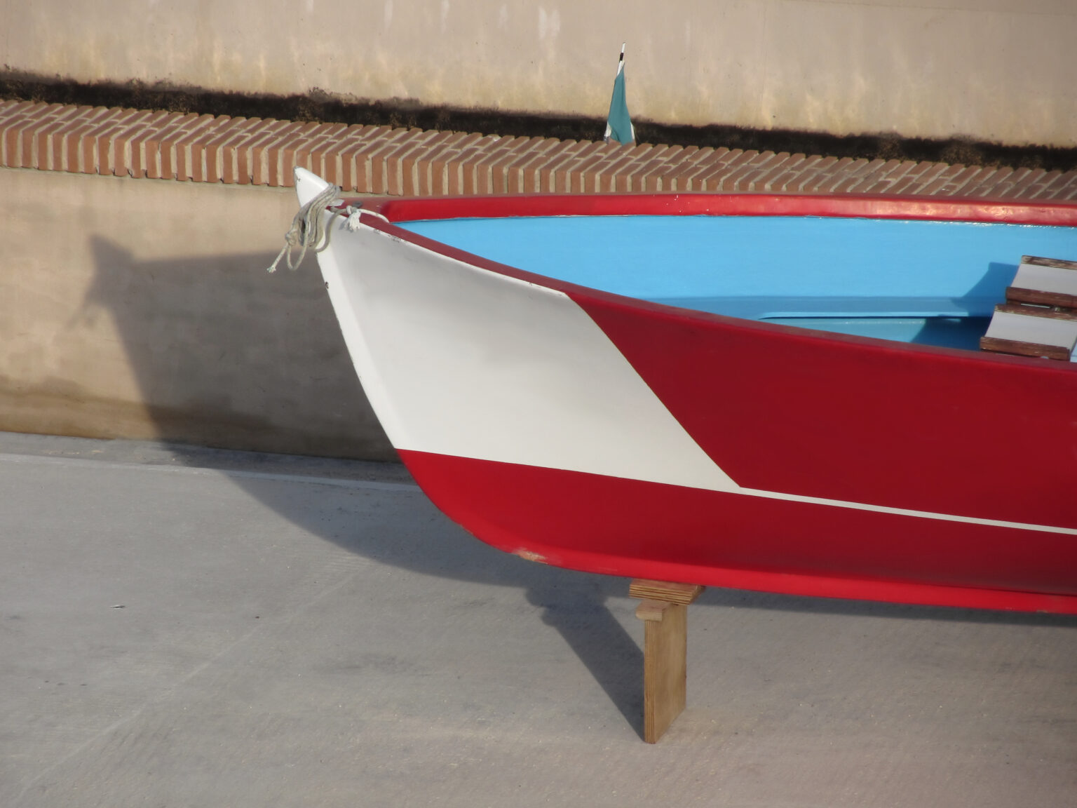 Zabezpieczanie kadłubów łodzi farbą epoksydową – odporność na osmozy